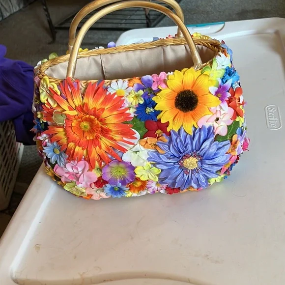 Purse - Picture 2 of 4